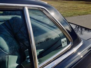 Mercedes-Benz 560 SL 1986 года  (NA)